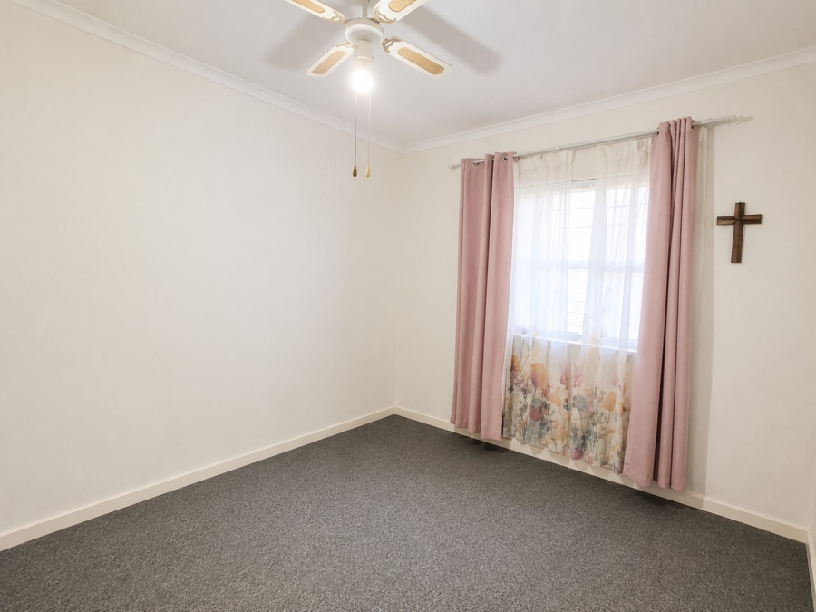 2 Bedroom Property for Sale in Roodia Free State